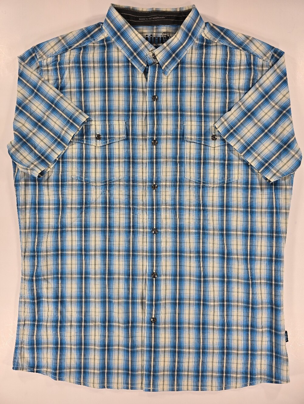 Kuhl Mountain Grown Men’s Large Blue Plaid Button Up Short Sleeve Shirt